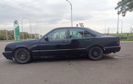 Mercedes-Benz E-Класс, 1998 год, 169 000 рублей, 2 фотография