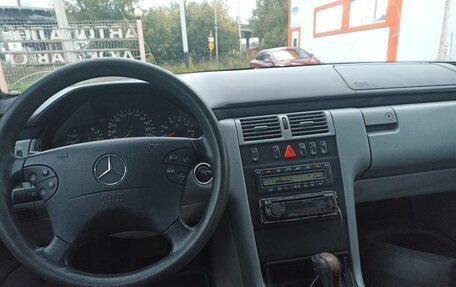Mercedes-Benz E-Класс, 1998 год, 169 000 рублей, 11 фотография
