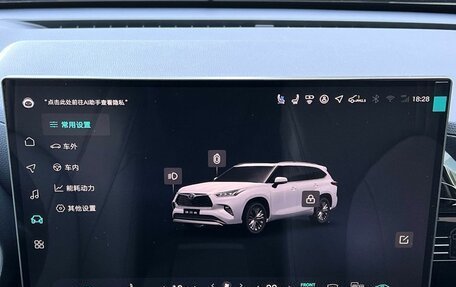 Toyota Highlander, 2026 год, 5 390 000 рублей, 18 фотография