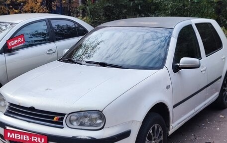 Volkswagen Golf IV, 1999 год, 160 000 рублей, 2 фотография