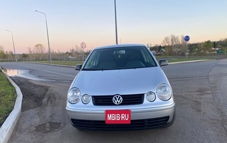 Volkswagen Polo IV рестайлинг, 2002 год, 244 000 рублей, 1 фотография