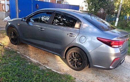 KIA Rio IV, 2017 год, 920 000 рублей, 5 фотография