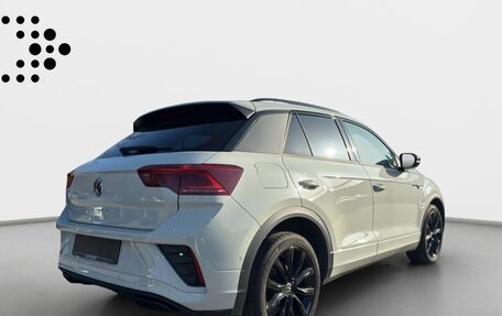 Volkswagen T-Roc I, 2022 год, 3 050 000 рублей, 4 фотография