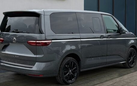 Volkswagen Multivan, 2023 год, 5 500 000 рублей, 3 фотография
