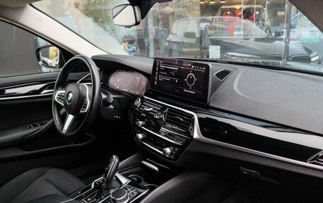 BMW 5 серия, 2021 год, 3 650 000 рублей, 11 фотография