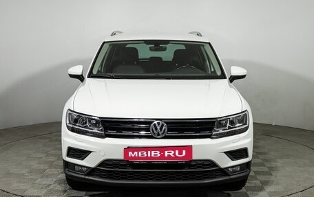 Volkswagen Tiguan II, 2018 год, 1 999 900 рублей, 2 фотография