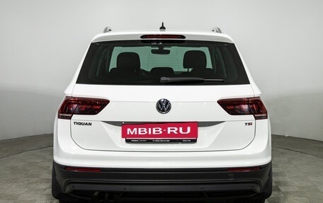 Volkswagen Tiguan II, 2018 год, 1 999 900 рублей, 6 фотография