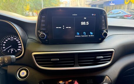 Hyundai Tucson III, 2018 год, 2 350 000 рублей, 10 фотография