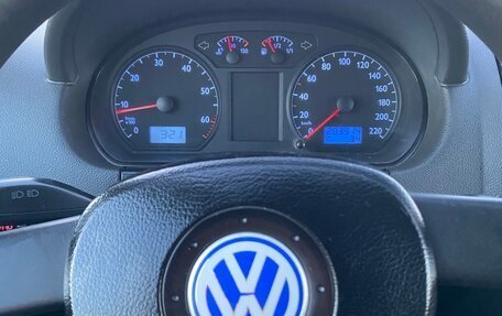 Volkswagen Polo IV рестайлинг, 2002 год, 244 000 рублей, 11 фотография