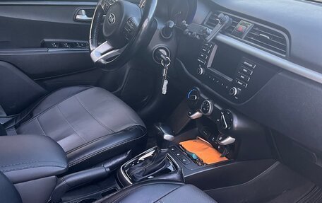 KIA Rio IV, 2018 год, 1 250 000 рублей, 6 фотография