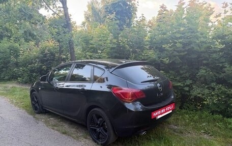 Opel Astra J, 2010 год, 480 000 рублей, 3 фотография