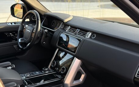 Land Rover Range Rover IV рестайлинг, 2018 год, 8 000 000 рублей, 25 фотография