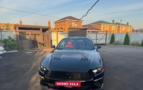 Ford Mustang VI рестайлинг, 2020 год, 2 400 000 рублей, 2 фотография