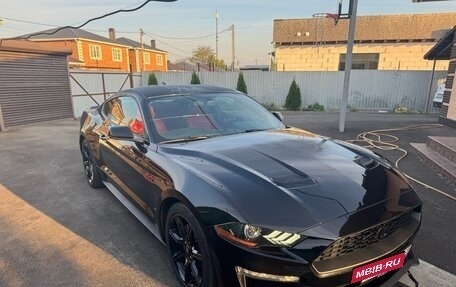 Ford Mustang VI рестайлинг, 2020 год, 2 400 000 рублей, 3 фотография