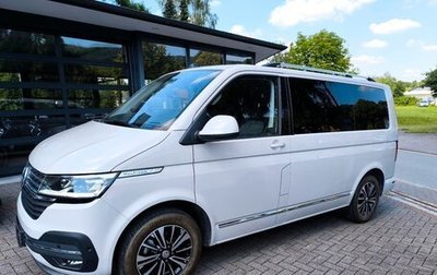 Volkswagen Multivan T6 рестайлинг, 2022 год, 8 400 000 рублей, 1 фотография