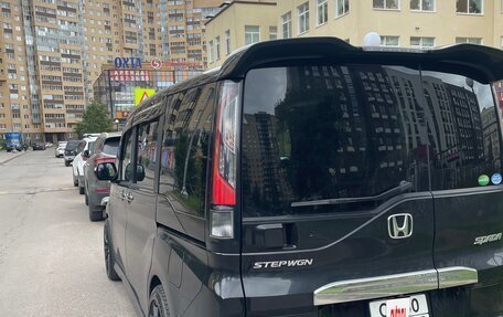 Honda Stepwgn IV, 2017 год, 1 750 000 рублей, 4 фотография