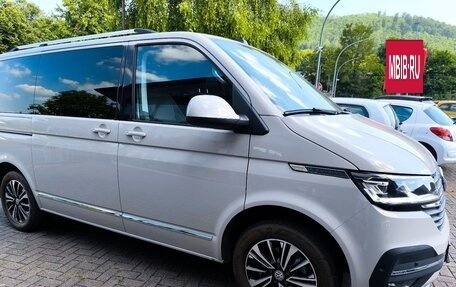 Volkswagen Multivan T6 рестайлинг, 2022 год, 8 400 000 рублей, 5 фотография