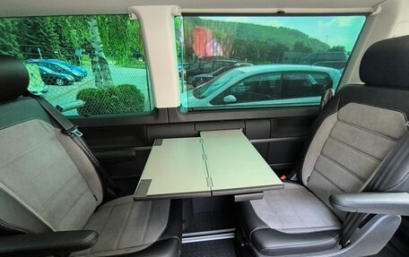 Volkswagen Multivan T6 рестайлинг, 2022 год, 8 400 000 рублей, 11 фотография