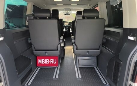 Volkswagen Multivan T6 рестайлинг, 2022 год, 8 400 000 рублей, 15 фотография