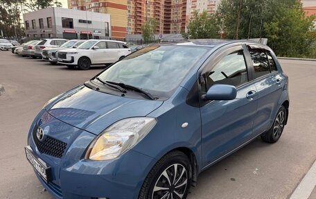 Toyota Yaris III рестайлинг, 2008 год, 670 000 рублей, 2 фотография