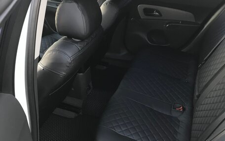 Chevrolet Cruze II, 2010 год, 500 000 рублей, 10 фотография