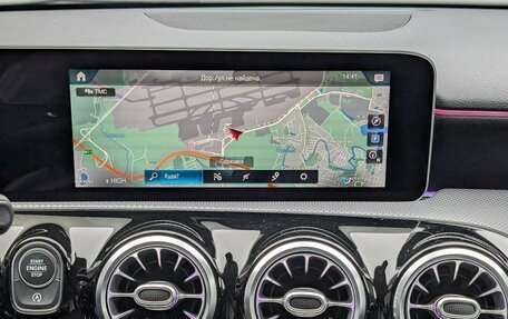 Mercedes-Benz A-Класс, 2019 год, 2 495 000 рублей, 11 фотография