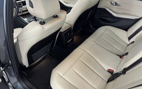 BMW 3 серия, 2021 год, 4 500 000 рублей, 10 фотография