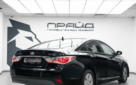 Hyundai Sonata VI, 2011 год, 899 000 рублей, 3 фотография