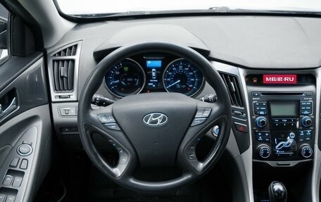 Hyundai Sonata VI, 2011 год, 899 000 рублей, 8 фотография