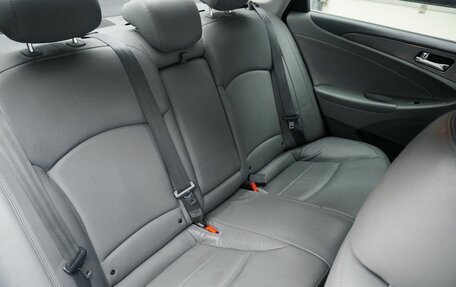 Hyundai Sonata VI, 2011 год, 899 000 рублей, 25 фотография