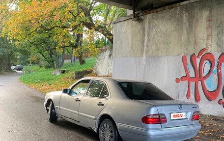 Mercedes-Benz E-Класс, 1996 год, 175 000 рублей, 8 фотография