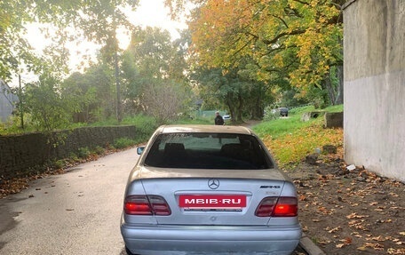 Mercedes-Benz E-Класс, 1996 год, 175 000 рублей, 9 фотография