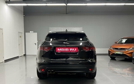 Jaguar F-Pace, 2017 год, 2 140 000 рублей, 4 фотография