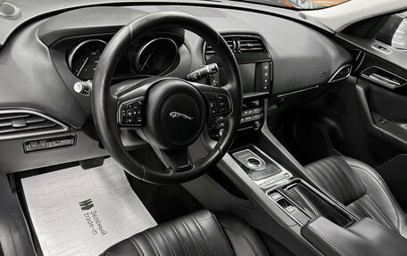 Jaguar F-Pace, 2017 год, 2 140 000 рублей, 8 фотография