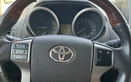 Toyota Land Cruiser Prado 150 рестайлинг 2, 2010 год, 3 800 000 рублей, 8 фотография