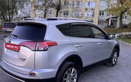 Toyota RAV4, 2017 год, 2 500 000 рублей, 4 фотография