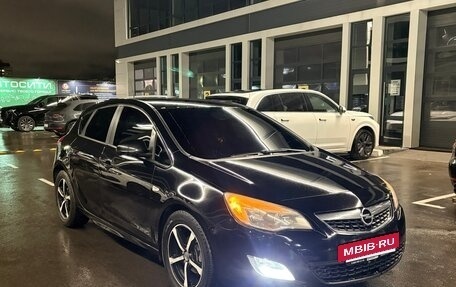 Opel Astra J, 2011 год, 460 000 рублей, 3 фотография