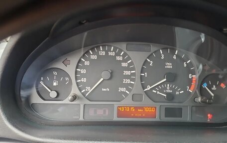 BMW 3 серия, 2001 год, 430 000 рублей, 7 фотография