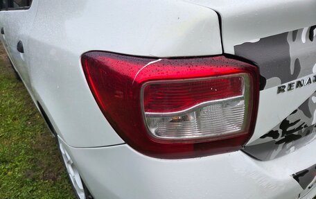 Renault Logan II, 2015 год, 455 000 рублей, 13 фотография
