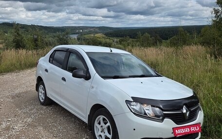 Renault Logan II, 2015 год, 455 000 рублей, 6 фотография