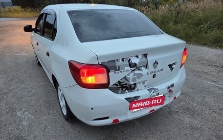 Renault Logan II, 2015 год, 455 000 рублей, 10 фотография