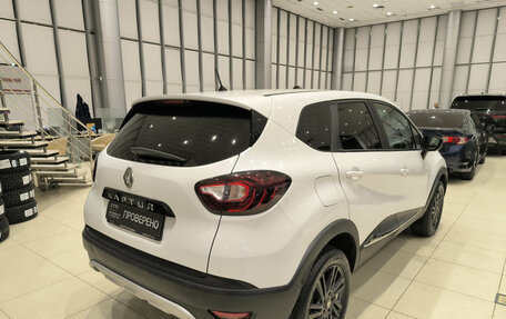 Renault Kaptur I рестайлинг, 2017 год, 1 299 000 рублей, 5 фотография