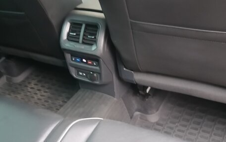 Volkswagen Tiguan II, 2021 год, 3 450 000 рублей, 12 фотография