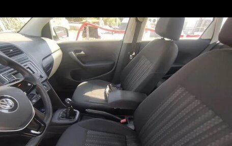 Volkswagen Polo VI (EU Market), 2015 год, 530 000 рублей, 14 фотография