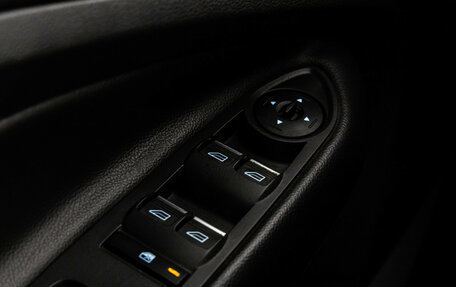 Ford Kuga III, 2016 год, 1 299 000 рублей, 17 фотография
