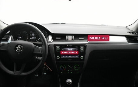 Skoda Rapid I, 2018 год, 1 000 000 рублей, 5 фотография