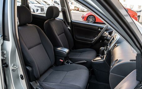 Toyota Matrix, 2002 год, 630 000 рублей, 8 фотография