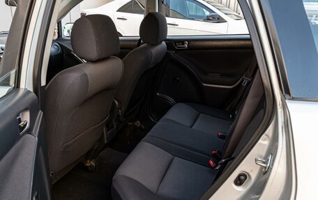 Toyota Matrix, 2002 год, 630 000 рублей, 11 фотография