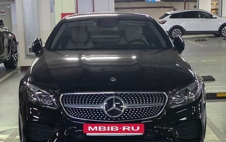 Mercedes-Benz E-Класс, 2018 год, 4 600 000 рублей, 3 фотография