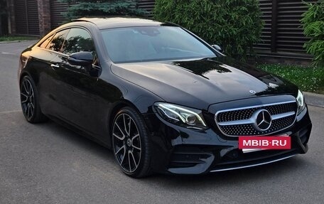 Mercedes-Benz E-Класс, 2018 год, 4 600 000 рублей, 4 фотография